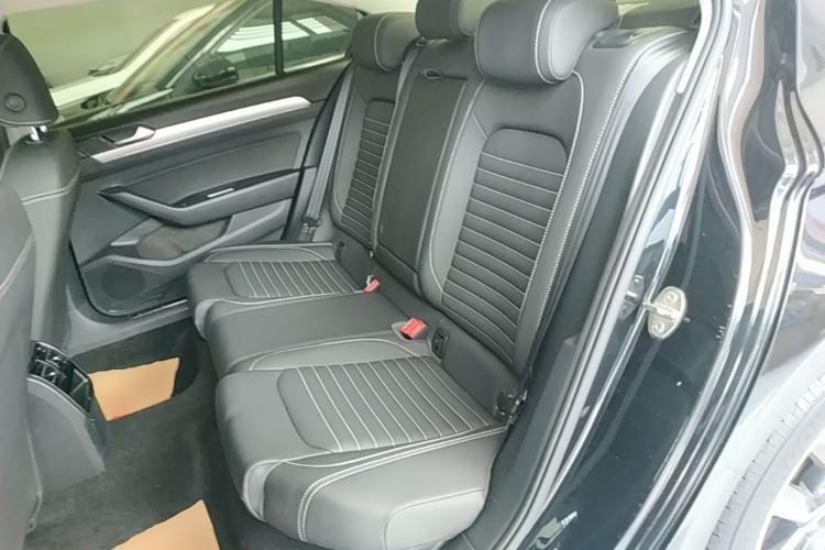 Used Volkswagen Magotan 2020 280TSI DSG Comfort Edition Left Rear Seat