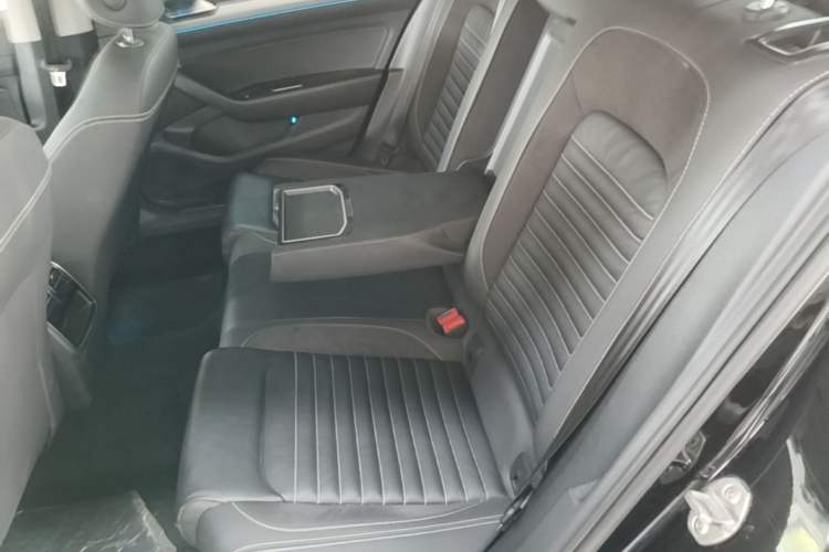 Used Volkswagen Magotan 2020 280TSI DSG Comfort Edition Left Rear Seat