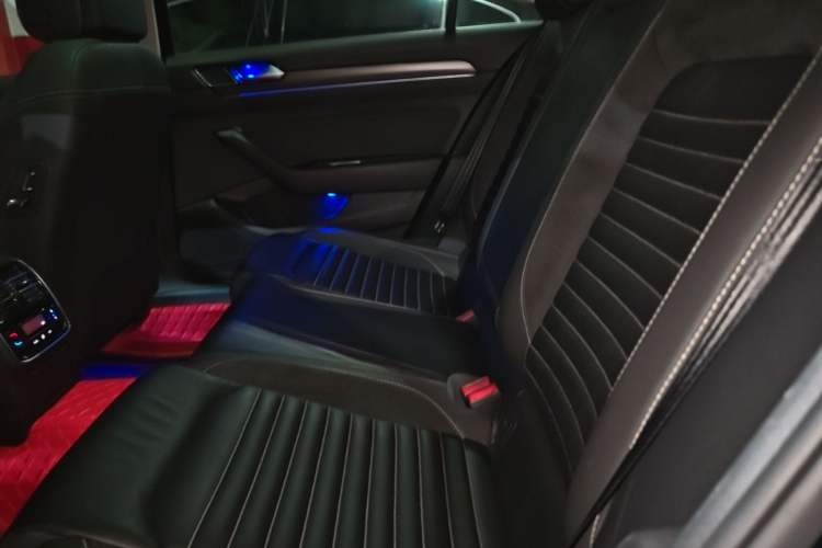 Used Volkswagen Magotan 2020 330TSI DSG Leading Model Left Rear Seat