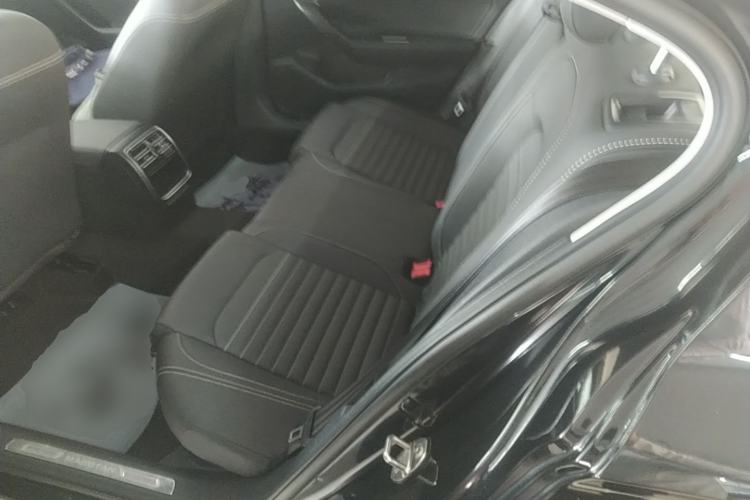 Used Volkswagen Magotan 2020 280TSI DSG Comfort Edition Left Rear Seat