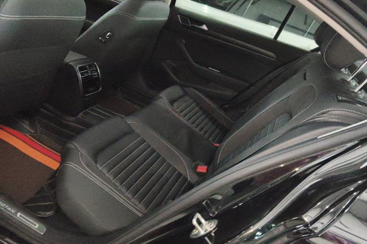 Used Volkswagen Magotan 2020 330TSI DSG Leading Model Left Rear Seat