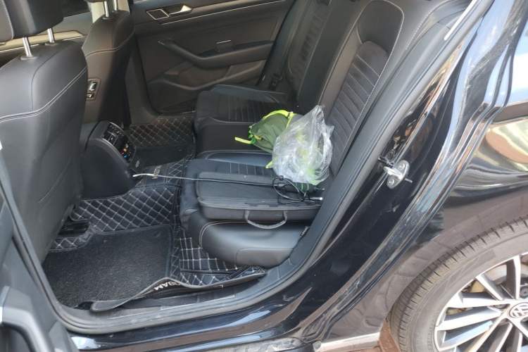 Used Volkswagen Magotan 2020 330TSI DSG Luxury Edition Left Rear Seat