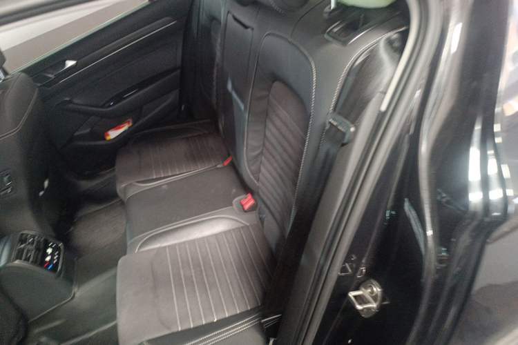 Used Volkswagen Magotan 2020 330TSI DSG Luxury Edition Left Rear Seat