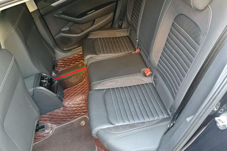 Used Volkswagen Magotan 2020 280TSI DSG Comfort Edition Left Rear Seat