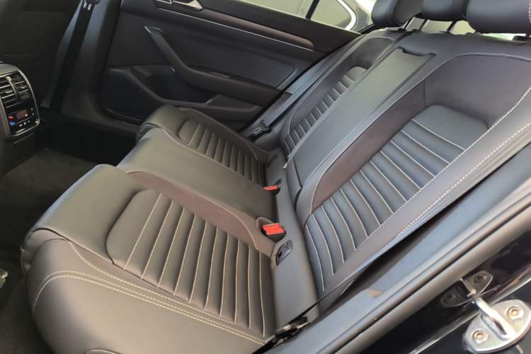 Used Volkswagen Magotan 2020 330TSI DSG Leading Model Left Rear Seat