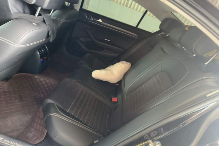 Used Volkswagen Magotan 2020 330TSI DSG Luxury Edition Left Rear Seat