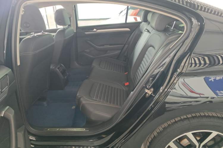 Used Volkswagen Magotan 2020 280TSI DSG Comfort Edition Left Rear Seat
