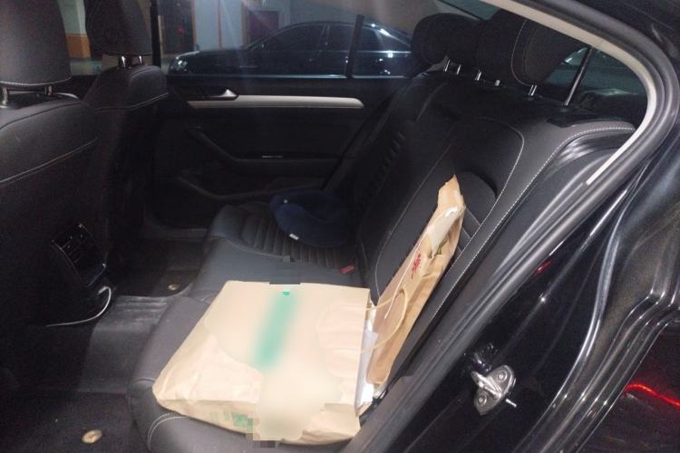 Used Volkswagen Magotan 2020 280TSI DSG Comfort Edition Left Rear Seat