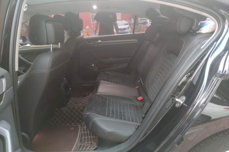 Used Volkswagen Magotan 2020 330TSI DSG Luxury Edition Left Rear Seat