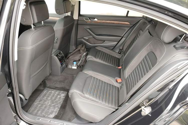Used Volkswagen Magotan 2020 330TSI DSG Leading Model Left Rear Seat