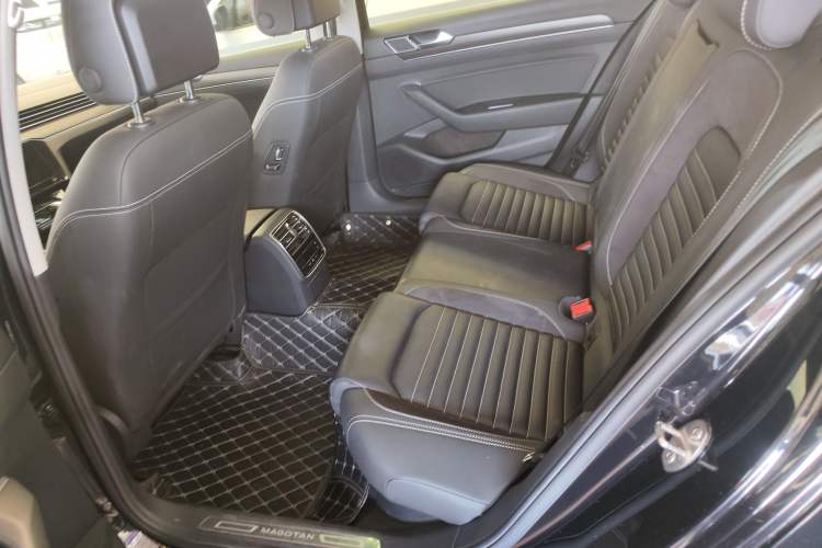 Used Volkswagen Magotan 2020 330TSI DSG Leading Model Left Rear Seat