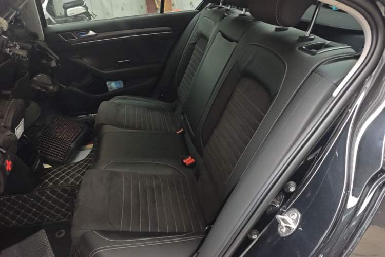 Used Volkswagen Magotan 2020 380TSI DSG Luxury Version Left Rear Seat