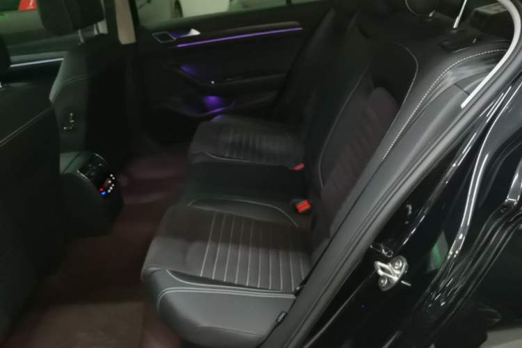 Used Volkswagen Magotan 2020 330TSI DSG Luxury Edition Left Rear Seat