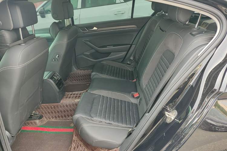 Used Volkswagen Magotan 2020 330TSI DSG Leading Model Left Rear Seat