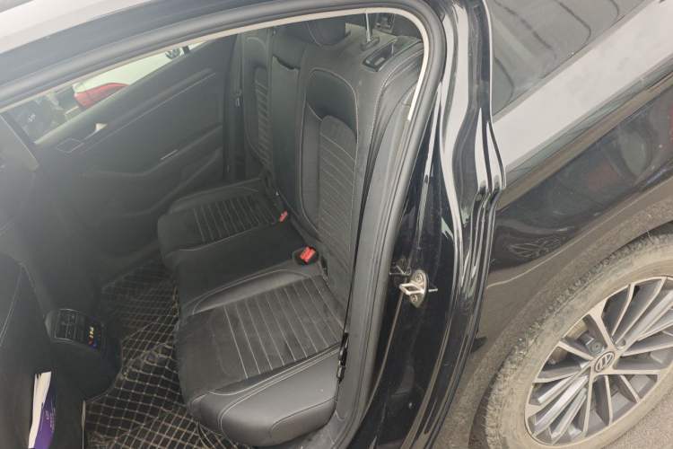 Used Volkswagen Magotan 2020 330TSI DSG Luxury Edition Left Rear Seat
