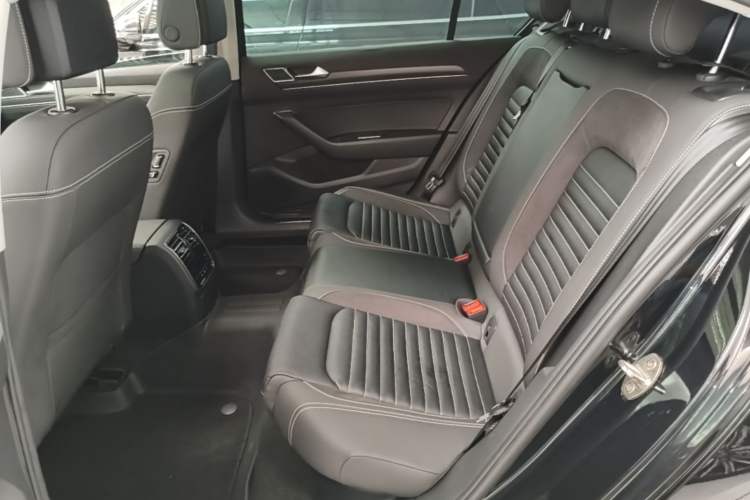 Used Volkswagen Magotan 2020 330TSI DSG Luxury Edition Left Rear Seat