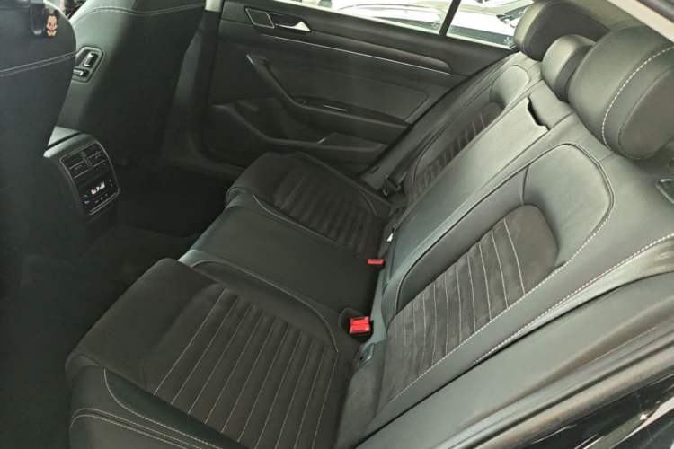 Used Volkswagen Magotan 2020 330TSI DSG Luxury Edition Left Rear Seat