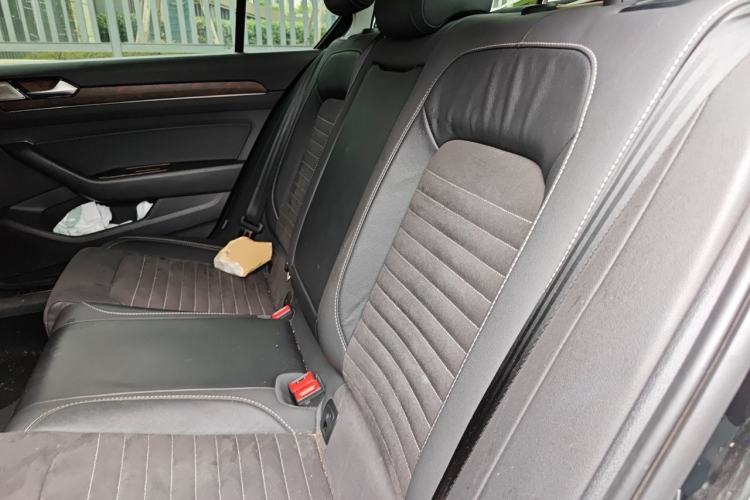 Used Volkswagen Magotan 2020 330TSI DSG Luxury Edition Left Rear Seat