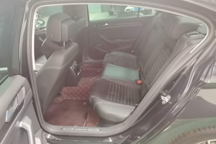 Used Volkswagen Magotan 2020 330TSI DSG Luxury Edition Left Rear Seat