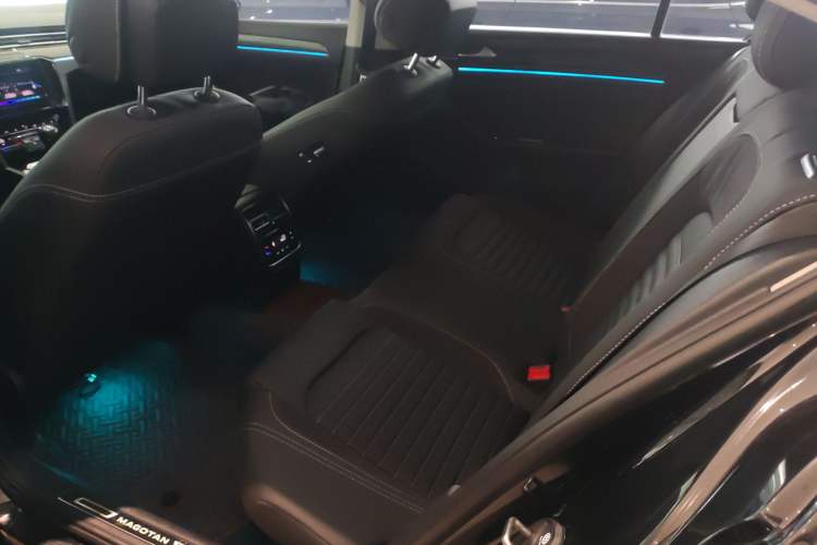 Used Volkswagen Magotan 2020 330TSI DSG Leading Model Left Rear Seat
