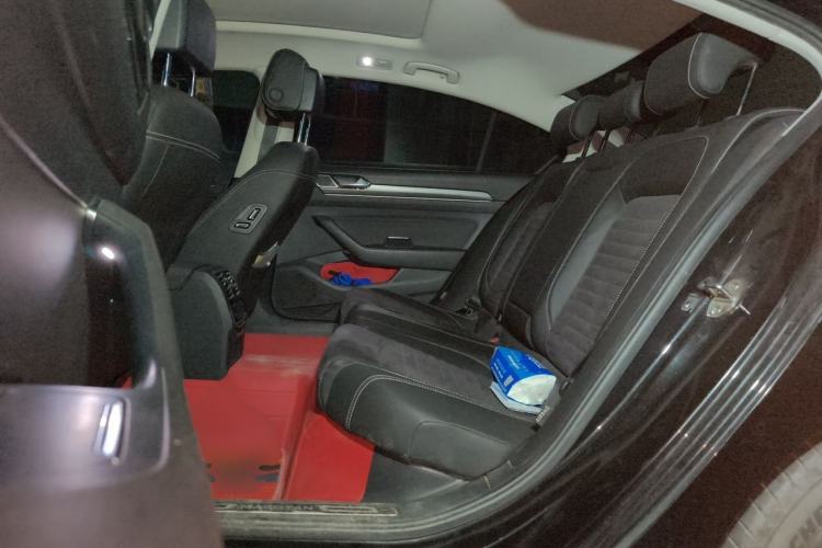 Used Volkswagen Magotan 2020 330TSI DSG Luxury Edition Left Rear Seat