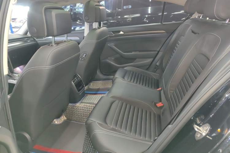 Used Volkswagen Magotan 2020 330TSI DSG Leading Model Left Rear Seat
