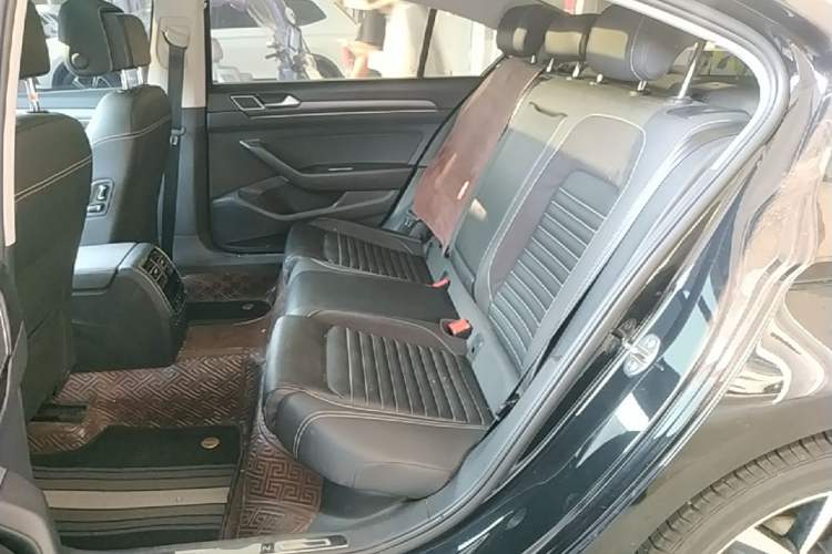 Used Volkswagen Magotan 2020 330TSI DSG Leading Model Left Rear Seat