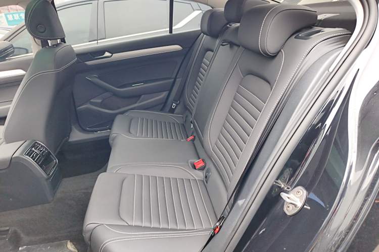Used Volkswagen Magotan 2020 280TSI DSG Comfort Edition Left Rear Seat