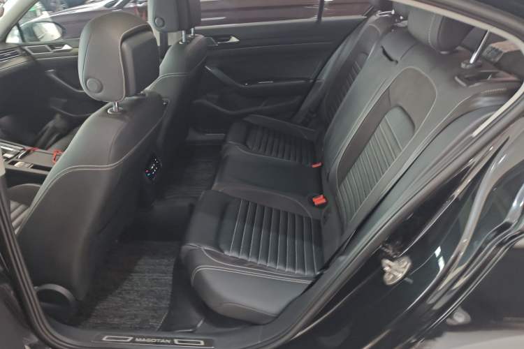 Used Volkswagen Magotan 2020 330TSI DSG Leading Model Left Rear Seat