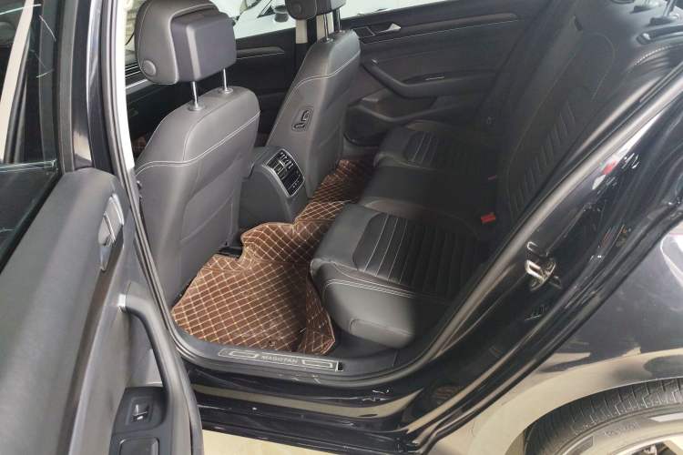 Used Volkswagen Magotan 2020 330TSI DSG Leading Model Left Rear Seat