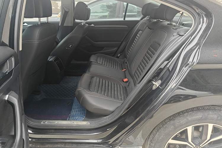 Used Volkswagen Magotan 2020 330TSI DSG Leading Model Left Rear Seat