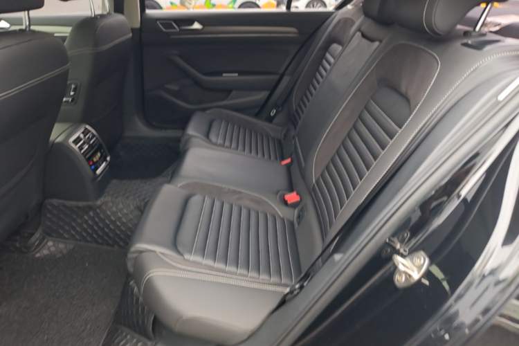 Used Volkswagen Magotan 2020 330TSI DSG Leading Model Left Rear Seat