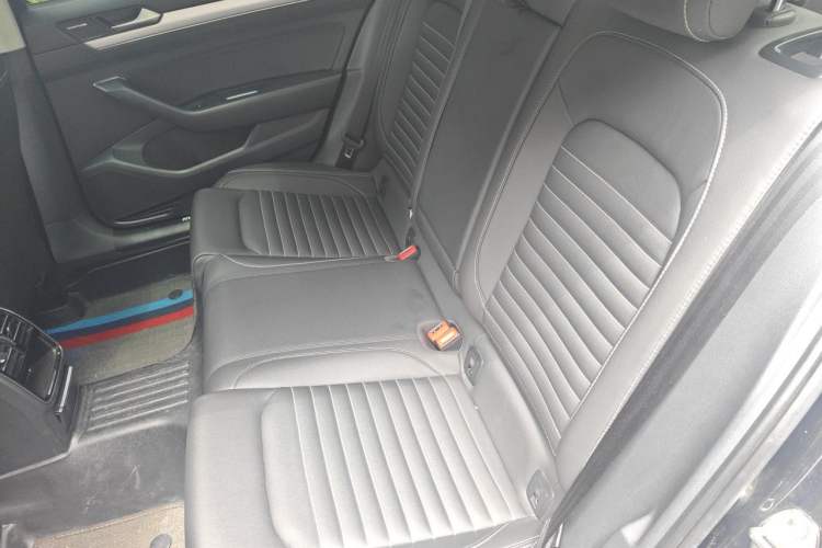 Used Volkswagen Magotan 2020 280TSI DSG Comfort Edition Left Rear Seat