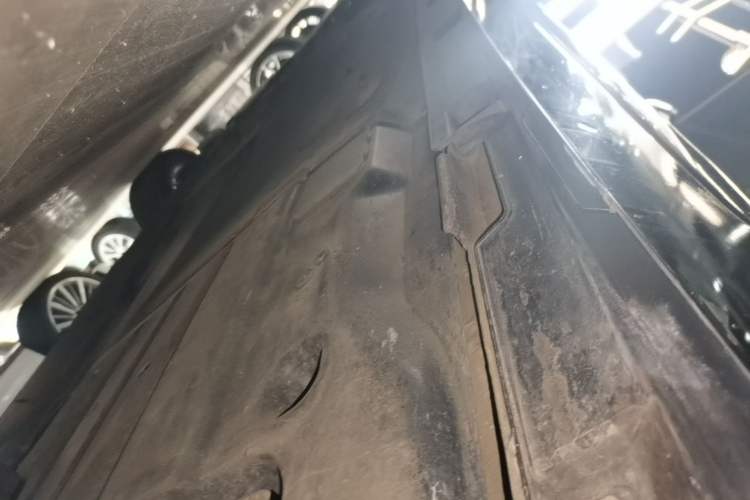 Used Volkswagen Magotan 2020 330TSI DSG Leading Model Left Side Sill