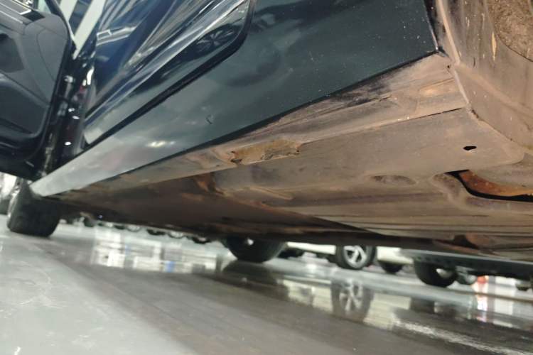 Used Volkswagen Magotan 2020 330TSI DSG Luxury Edition Left Side Sill