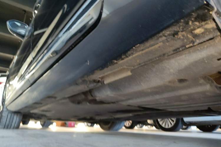 Used Volkswagen Magotan 2020 330TSI DSG Luxury Edition Left Side Sill