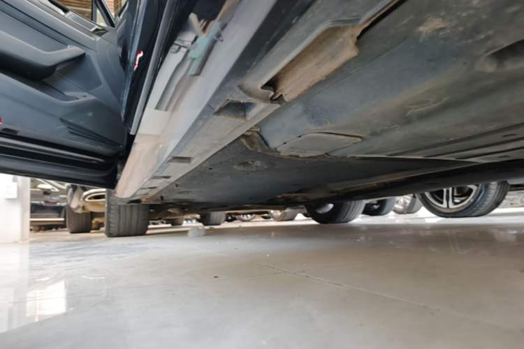 Used Volkswagen Magotan 2020 330TSI DSG Leading Model Left Side Sill