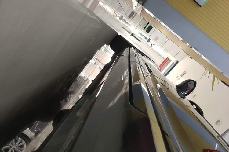 Used Volkswagen Magotan 2020 280TSI DSG Comfort Edition Left Side Sill