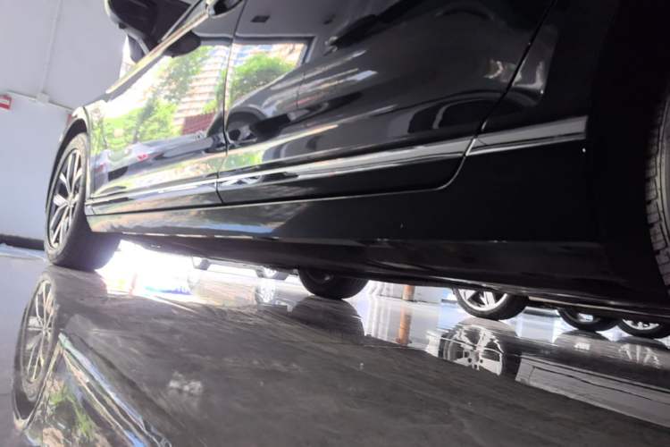 Used Volkswagen Magotan 2020 330TSI DSG Leading Model Left Side Sill