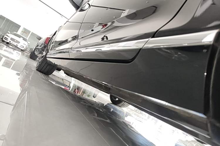 Used Volkswagen Magotan 2020 330TSI DSG Leading Model Left Side Sill