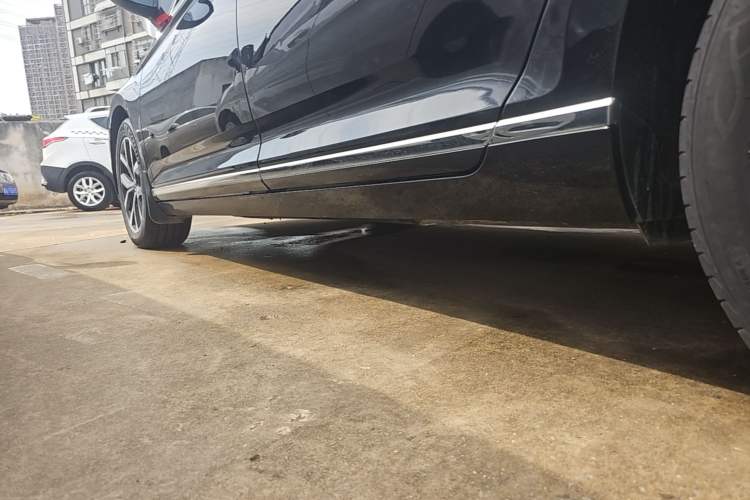 Used Volkswagen Magotan 2020 330TSI DSG Leading Model Left Side Sill