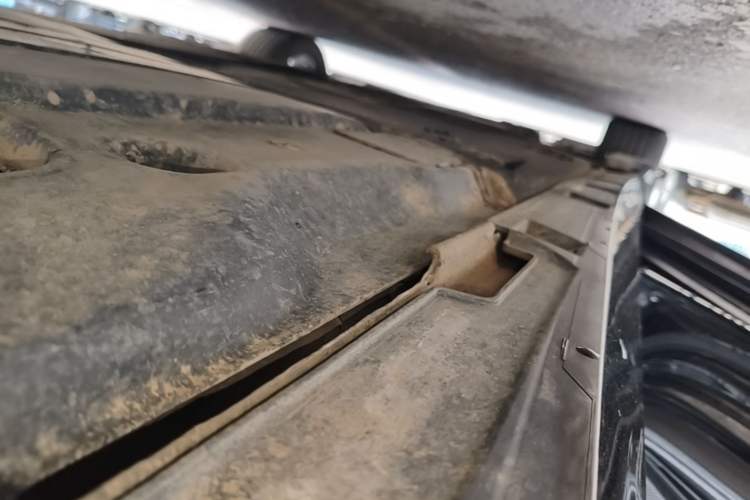 Used Volkswagen Magotan 2020 330TSI DSG Leading Model Left Side Sill