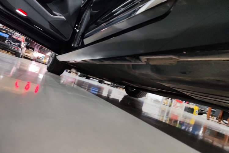 Used Volkswagen Magotan 2020 330TSI DSG Leading Model Left Side Sill