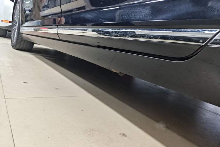 Used Volkswagen Magotan 2020 330TSI DSG Luxury Edition Left Side Sill
