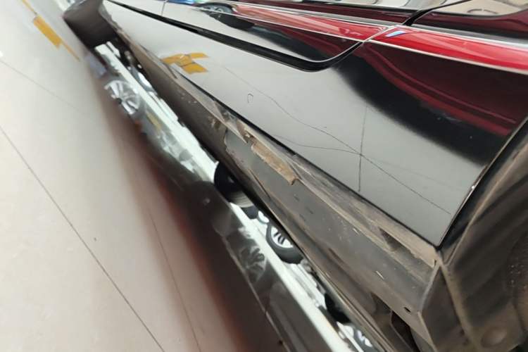 Used Volkswagen Magotan 2020 330TSI DSG Leading Model Left Side Sill