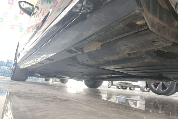 Used Volkswagen Magotan 2020 330TSI DSG Leading Model Left Side Sill