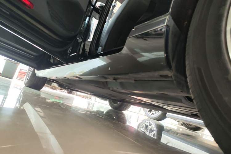 Used Volkswagen Magotan 2020 330TSI DSG Leading Model Left Side Sill