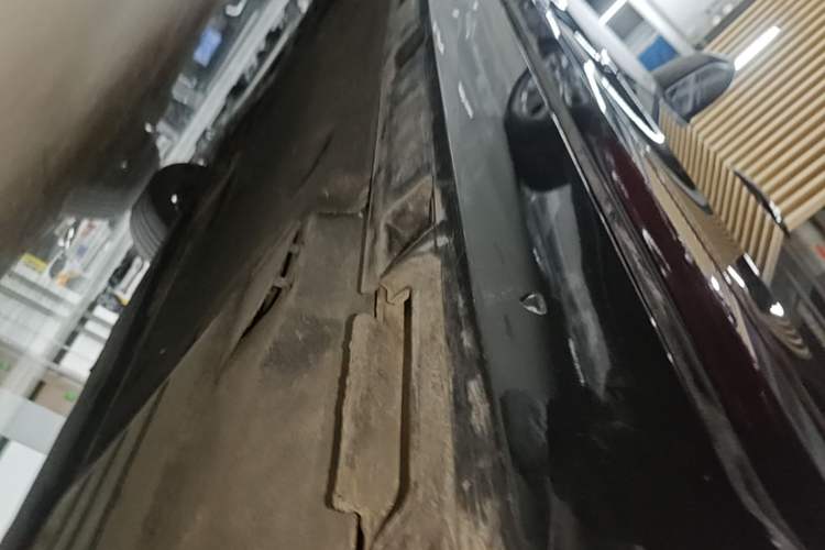 Used Volkswagen Magotan 2020 330TSI DSG Leading Model Left Side Sill