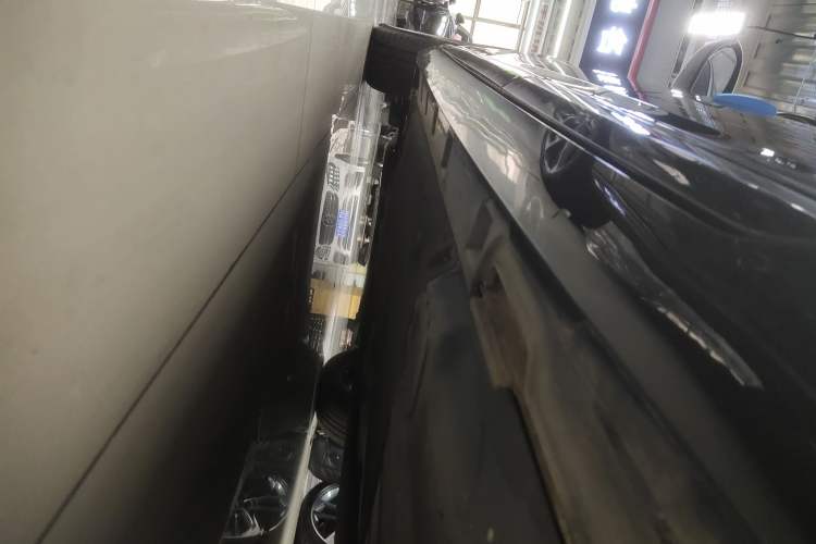 Used Volkswagen Magotan 2020 330TSI DSG Luxury Edition Left Side Sill