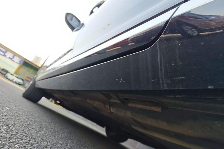 Used Volkswagen Magotan 2020 330TSI DSG Leading Model Left Side Sill